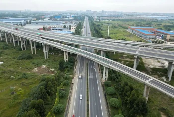 【決戰(zhàn)四季度】舊路煥新顏！這條路預(yù)計(jì)明年1月完成修復(fù)！