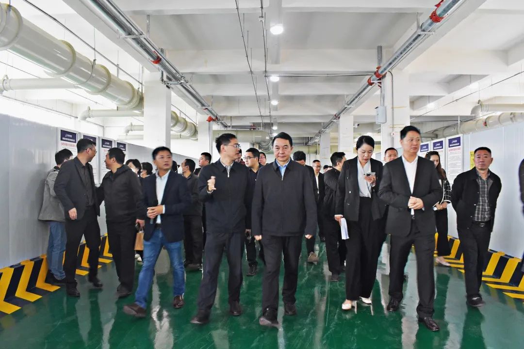 【子公司動態(tài)】四川省生態(tài)環(huán)境廳黨組成員、副廳長李銀昌帶隊(duì)參觀調(diào)研欣海環(huán)境公司